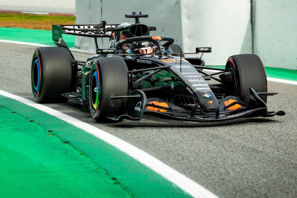 Yakıt sorunları McLaren'ın testlerini böldü, planlar aksadı