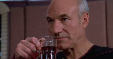 Çay ritüeli, beklenmedik itiraf, Picard şaşkın, Kelrec bilgili