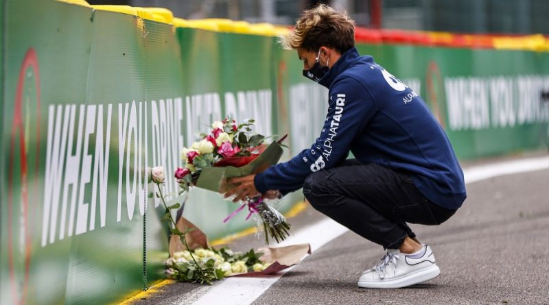 Kaybın izi silinmiyor, dostluğun anısı yaşatıyor