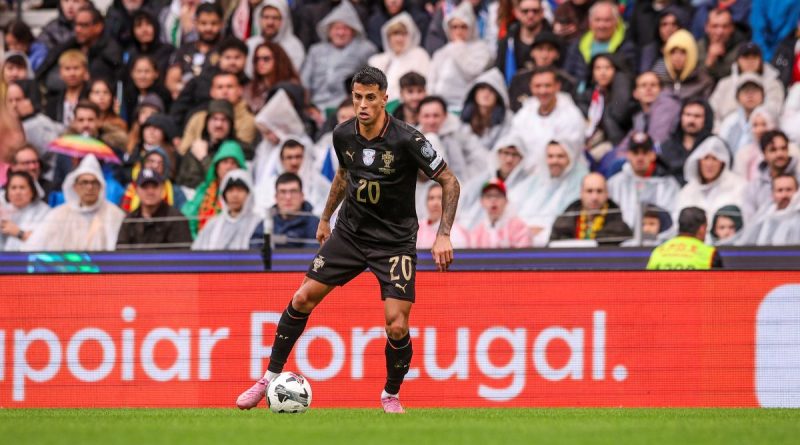 Transferde son dakika: Cancelo Barcelona'ya doğru mu?