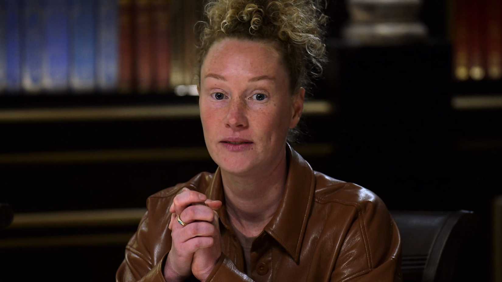 Psikik güçler, ihanet, Avustralya'da şaşırtıcı bir oyun değişimi