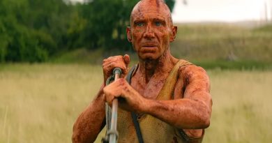 Yıkıklar arasında umut, tehdit ve gizem kol ediyor