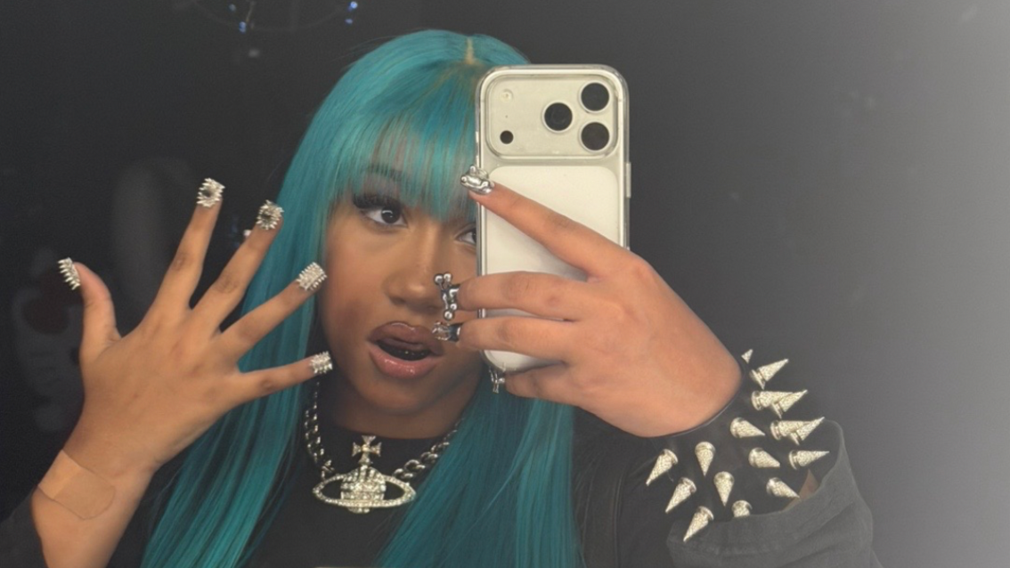 Moda, ifade, gençlik, cesaret, tepkiler, canlı yayın, anne-kız