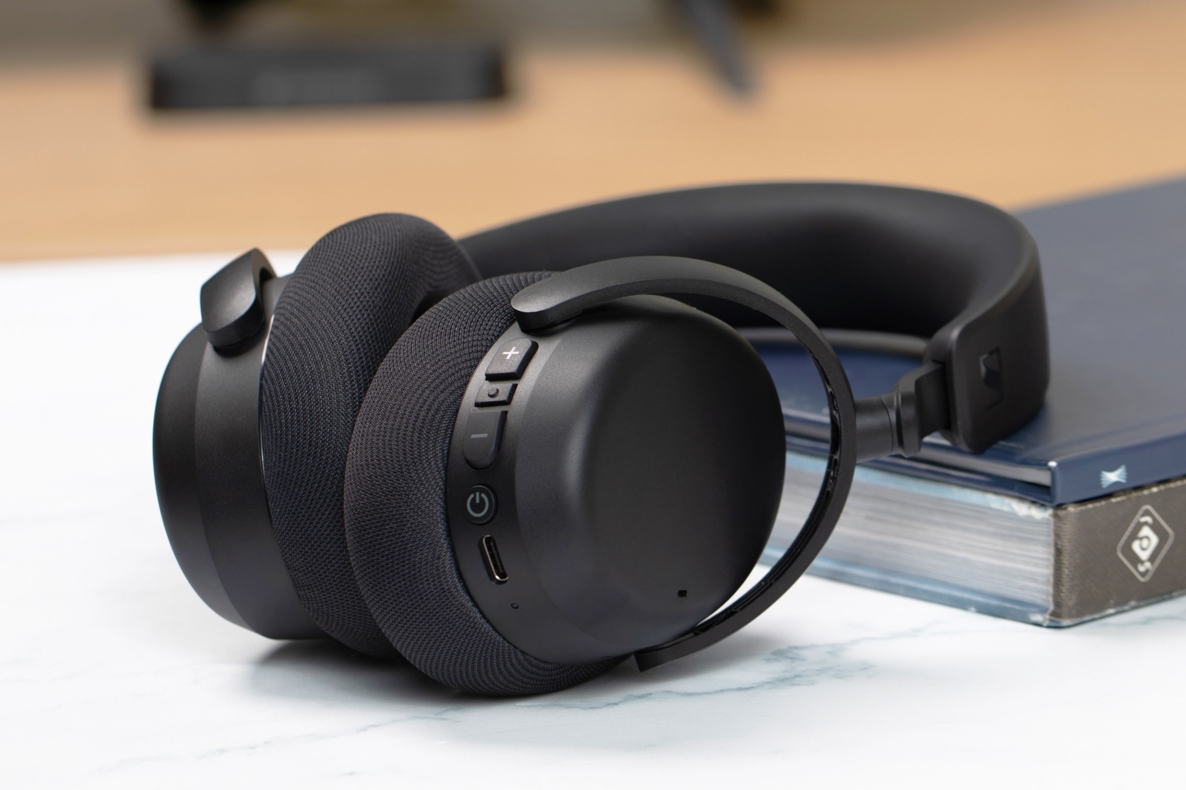 Ev sineması deneyimini kablosuz özgürlükle birleştirin