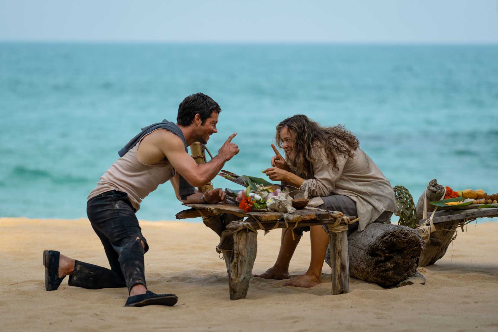 Kaos, mizah ve gerilim iç içe, Raimi yine şaşırtıyor!