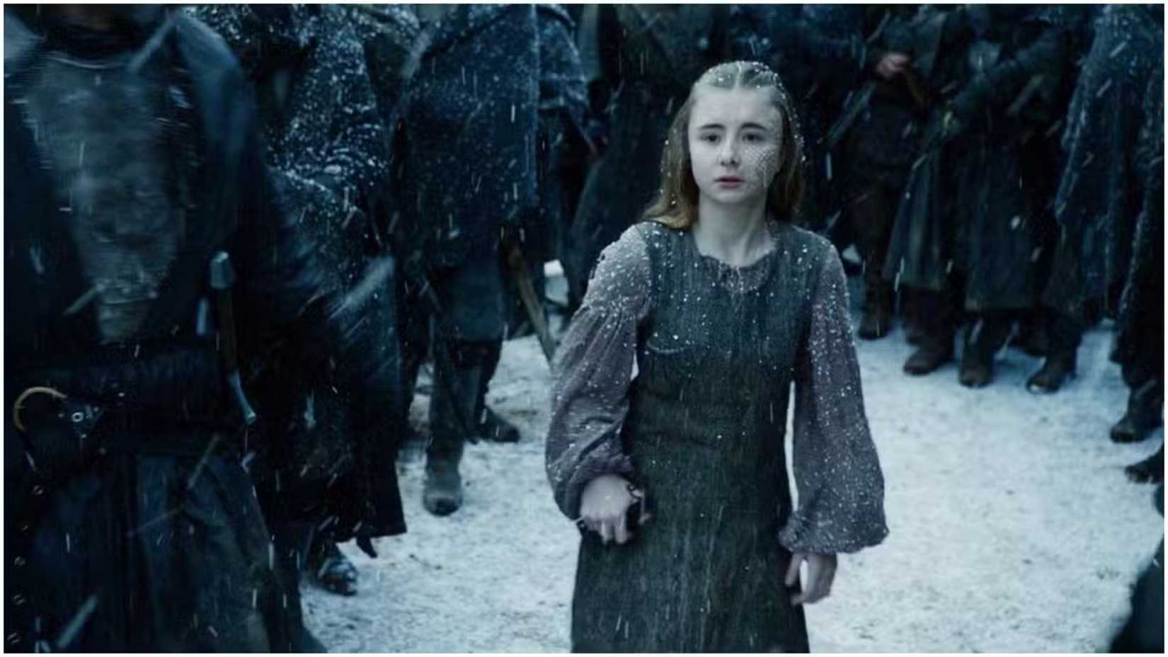 Ejderhalar yükseliyor, kaderler şekilleniyor, geçmiş fısıldıyor