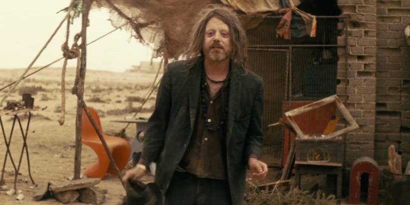 Gizemli yüz, eski hesaplar, yeni bir başlangıç mı?