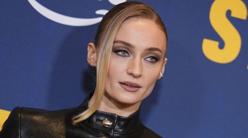 Gerilim dorukta, Sophie Turner büyüleyici, suçlar çözülüyor