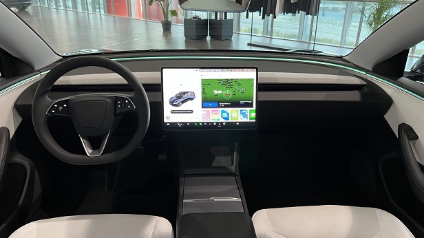 Emniyet kemeri uyarısı yok, Tesla geri çağırdı, dikkat!