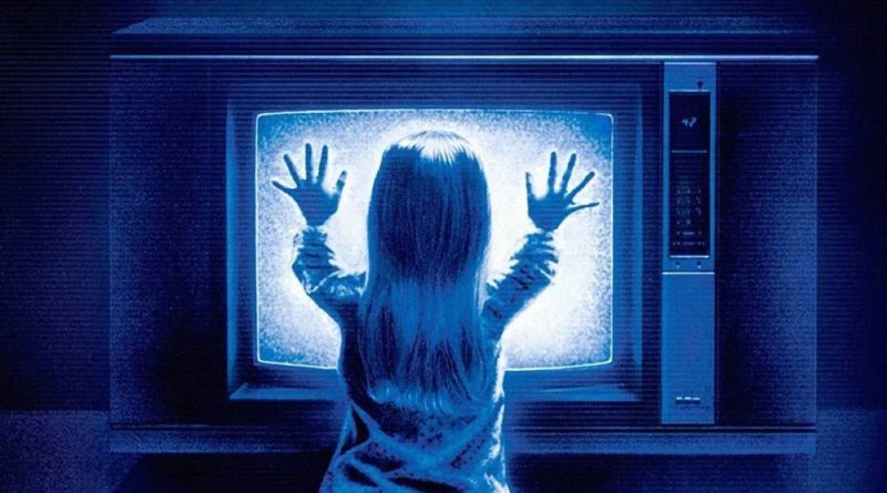 Korku, karanlık, geçmiş, fısıltılar, gizem, dehşet, ev, duvarlar