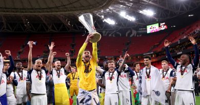 Zaferin sevinci, kalecinin yüzünden okunuyor