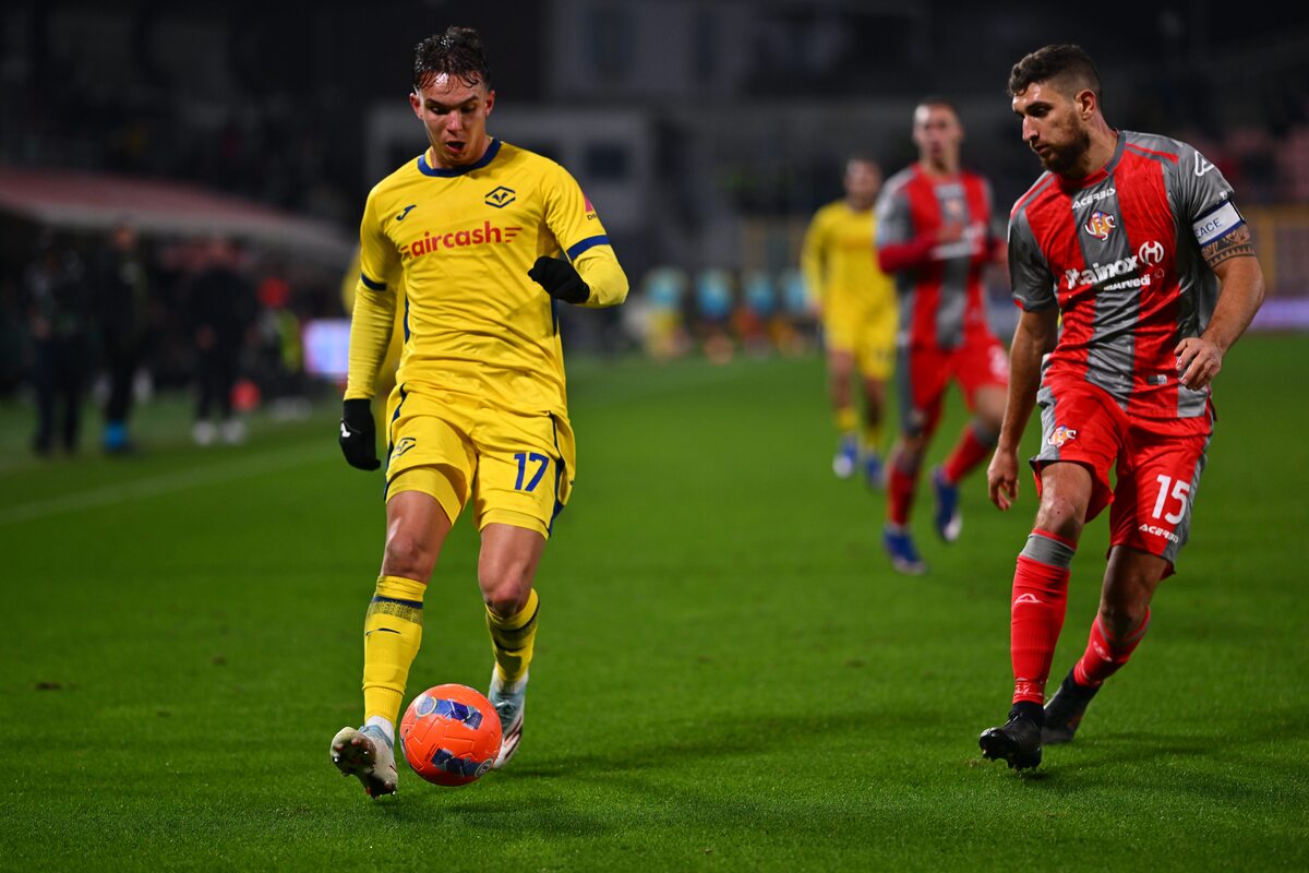 Genç yetenek Napoli'de, Lazio hayal kırıklığına uğradı