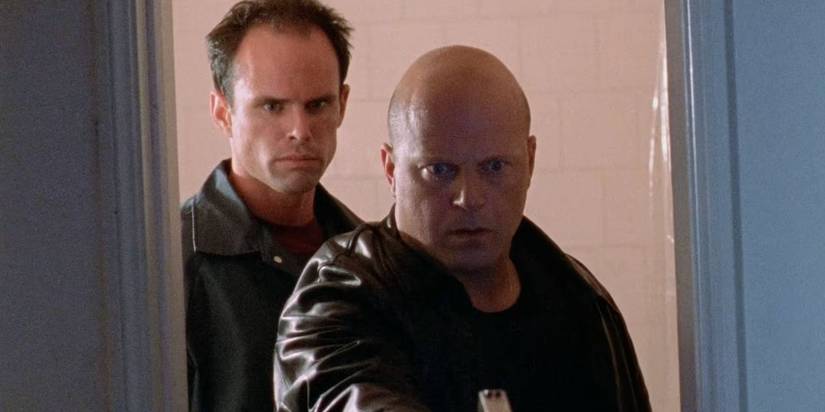 Göz kamaştıran suç, ahlak sınırları, unutulmaz karakterler