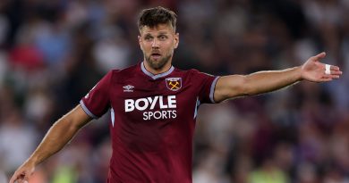 Zorlu süreç, adaptasyon sınavı, yeni başlangıçlar, futbol yolculuğu