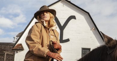 Batı, aile, zaman ve karmaşık hikayeler iç içe