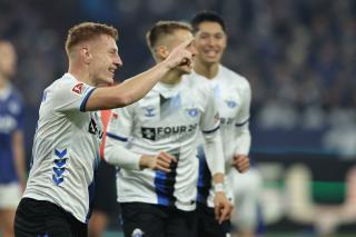 Futbol heyecanı dorukta, takımlar sahaya hazırlanıyor