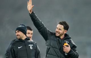 Günter kaldı, Freiburg'un lideri güvende, taraftar sevindi!