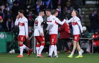 Stuttgart'in zaferi, Kiel'e karşı gösterdiği üstün performansla yarı finale yükseldi