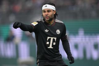 Gnabry kaldı, Bayern'e bağlılık devam ediyor