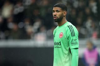 Genç kaleciye güven, Frankfurt'ta istikrar mesajı