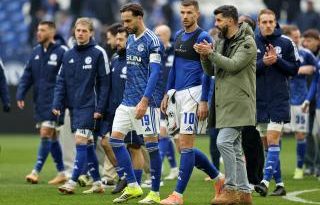 Schalke'nin savunması sağlam, hücumu soru işareti mi?