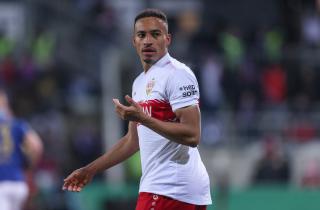 Savaşın eşiğinde, tribünler coşkuyla doluyor