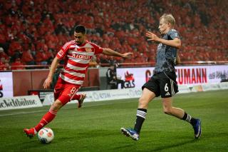 An der Alten Försterei'de direniş, skor tabelasında eşitlik