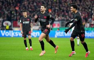 Yeşil sahada heyecan, Leverkusen'de umut var