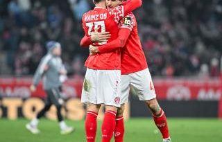 Tac atışları Mainz'ı alt etti, savunma çöküşü yaşandı