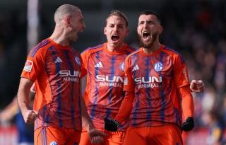 Schalke'nin galibiyeti, liderlik sevinci ve mücadele ruhu