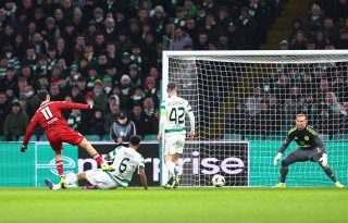 Avrupa Ligi'nde Stuttgart fırtınası Celtic'i eziyor!