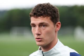 Savunmaya takviye, Pavard Dortmund yolunda mı?