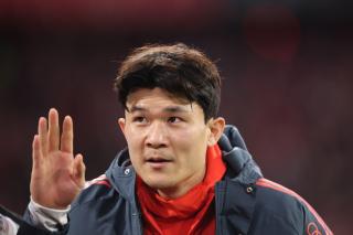 Devler sahne alıyor, Güney Koreli yıldız Türkiye'ye göz kırpar