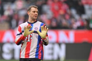 Evden maç izleyen efsane kaleci, şaşkınlık yarattı