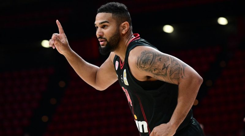 Kırmızı şimşekler coştu, Peristeri teslim oldu!