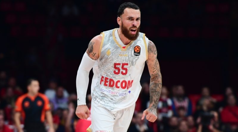 Basketbolcu James, Monaco'daki maaş sorunlarına ateş püskürdü