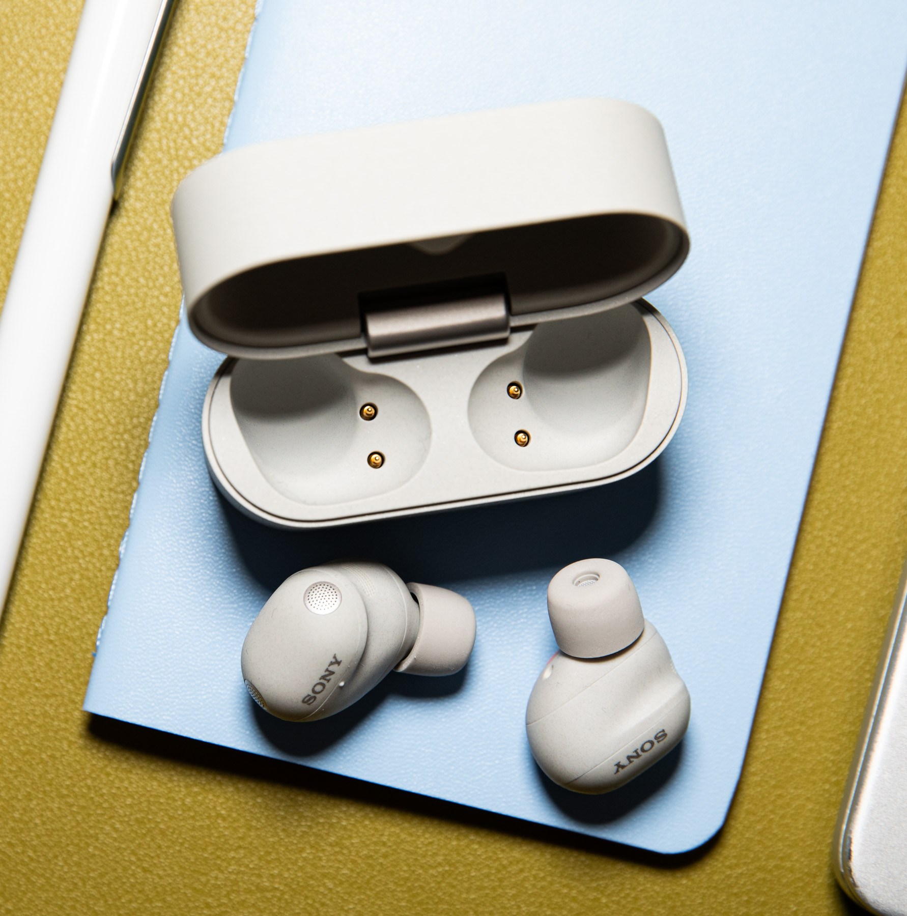 Sessizlik, müzik, Sony, zirvede, yeni nesil