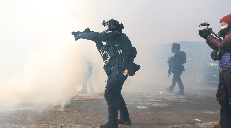 Minneapolis'te operasyon bitti, federal gözetim sürüyor