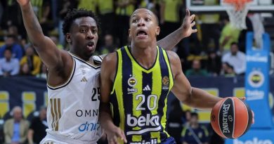 Devon Hall'un dizindeki kaza, basketbol sahalarına ara demek