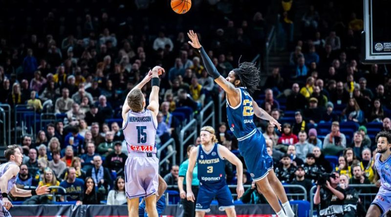 Elinden sakatlanan yıldız, sahalardan ayrı kalacak