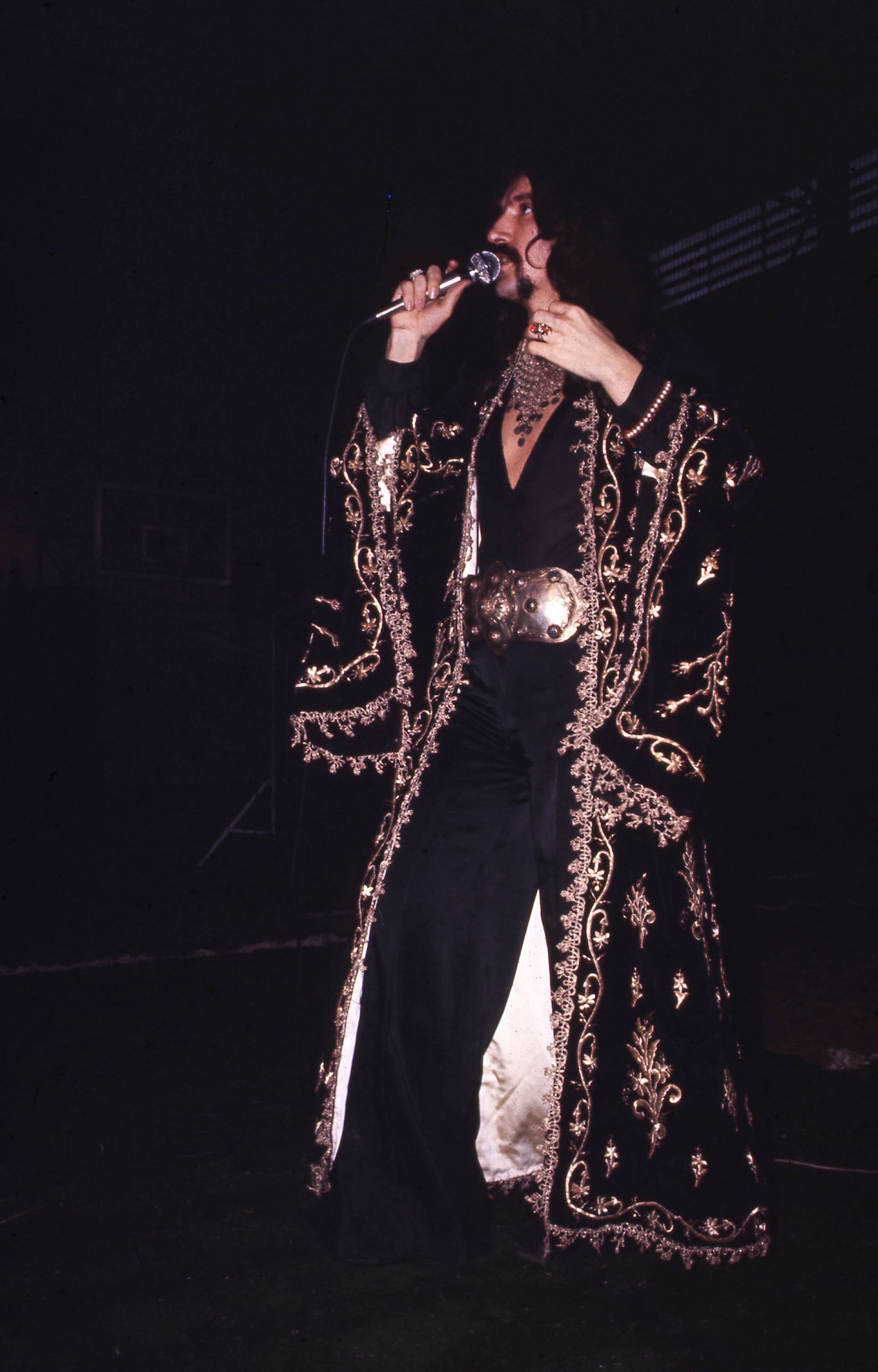 Kırmızı, hatıra, efsane, tekerlek, Manço, müze, nostalji