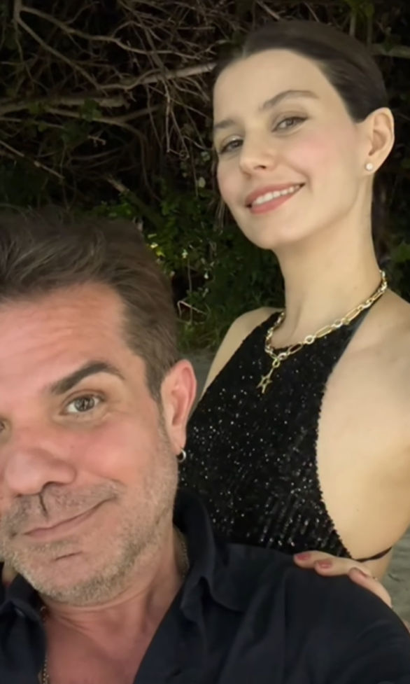 Gülüşler, anılar, aşk Zaman hızla geçmiş