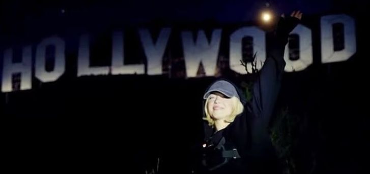 Tabela, şöhret, tartışma, dijital, vakıf, açıklama, şaşkınlık, Los Angeles