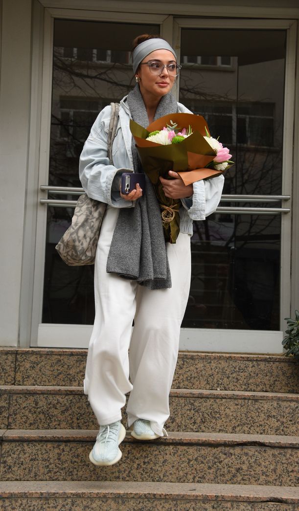 Çiçekler, pişmanlık, dostluk, doğum günü telaşı