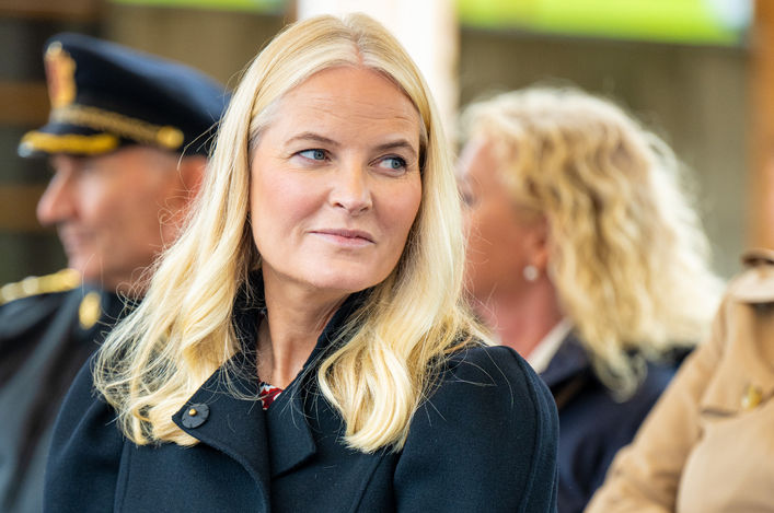 Gizli ilişkiler, şok, itibar sarsıntısı, monarşi krizi