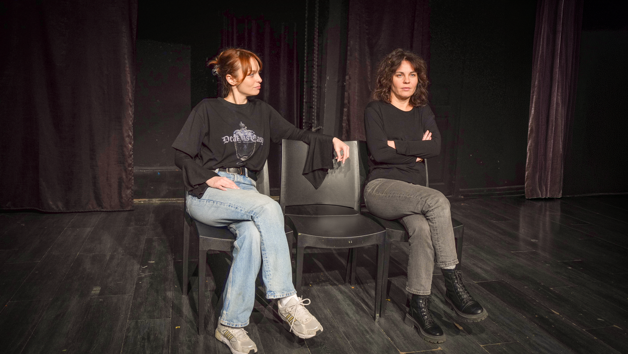 Kardeşlik, rekabet ve kahkaha dolu bir sahne bekleyin