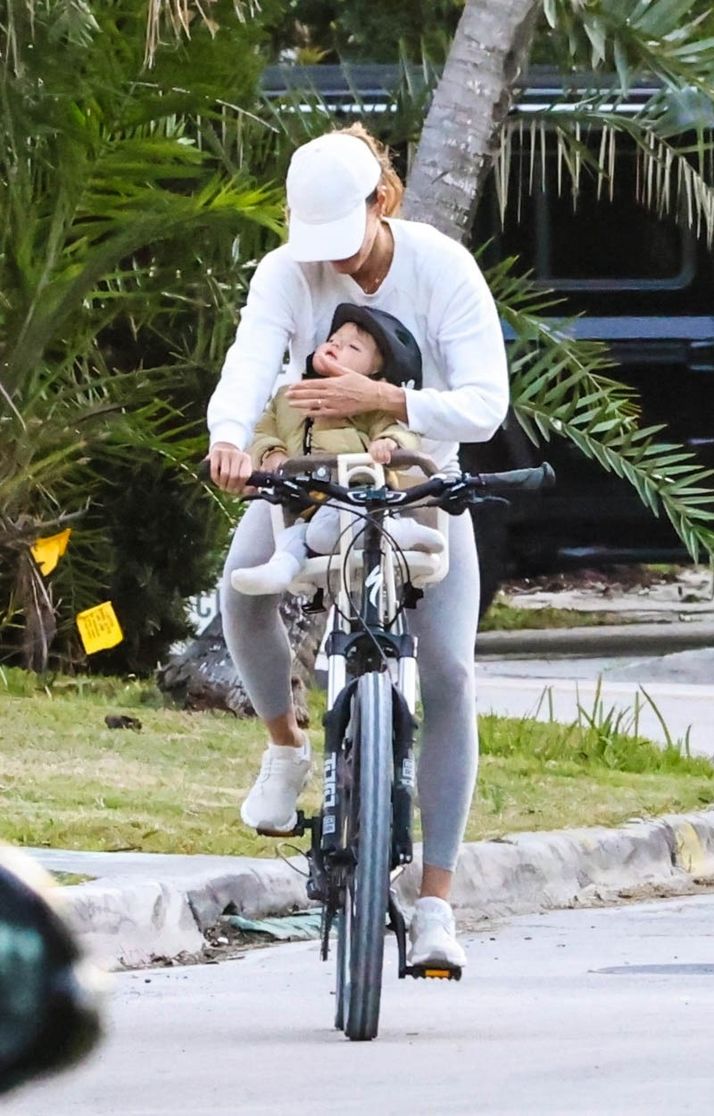 Gülümseme, Miami rüzgarı, annelik keyfi, bisikletin ritmi