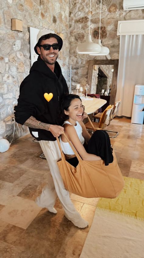 Aşk dolu anlar, mutluluk kokan bir doğum günü mesajı