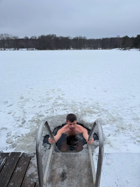 Soğuk sular, kahkahalar, İsveç anıları bir arada