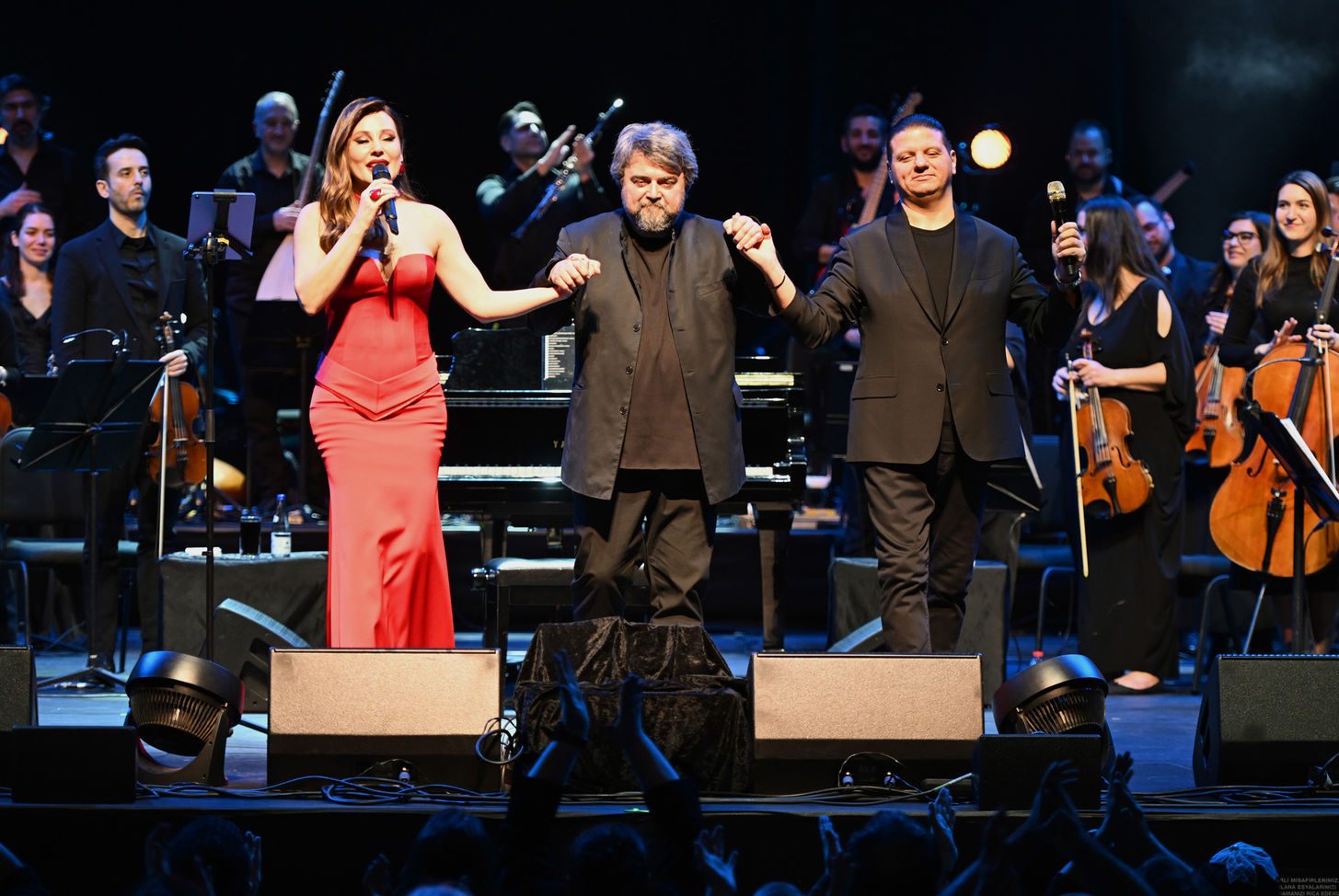 İki ses, bir orkestra, büyüleyici bir gece